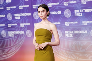 Το Emily in Paris γίνεται.. in Mykonos!