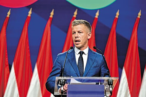 Σοκ on air στην Ουγγαρία: Ο Μαγιάρ ανακοίνωσε στην κρατική τηλεόραση την πρόθεση να αναστείλει τη λειτουργία της