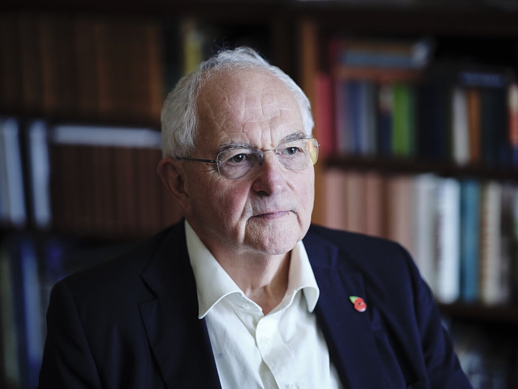 Μάρτιν Γουλφ στα ΝΕΑ: «Η παγκόσμια οικονομία θα είναι δέσμια των επιθυμιών του Ιράν»