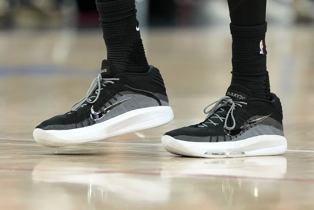 Nike: Υποχώρησε η μετοχή της παρά τα ισχυρά οικονομικά μεγέθη – Πιέσεις από την αγορά της Κίνας και την αβεβαιότητα στη Μέση Ανατολή