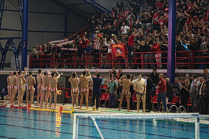 Ολυμπιακός: Η ατμόσφαιρα στο Παπαστράτειο έκανε τον γύρο του κόσμου (vid)