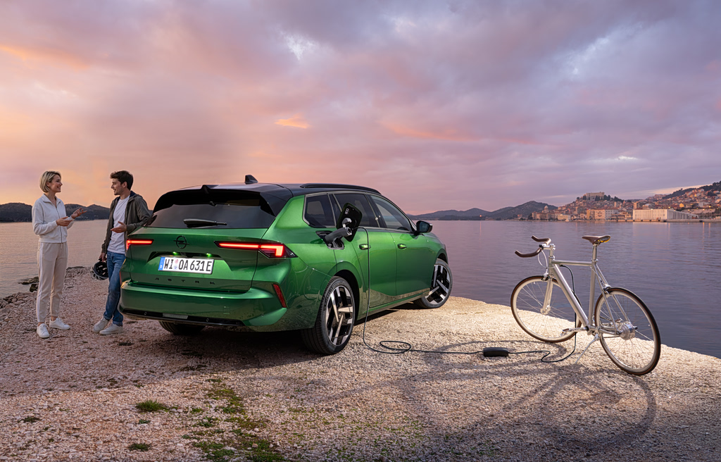 Τα ηλεκτρικά αυτοκίνητα που φορτίζουν εξωτερικές συσκευές