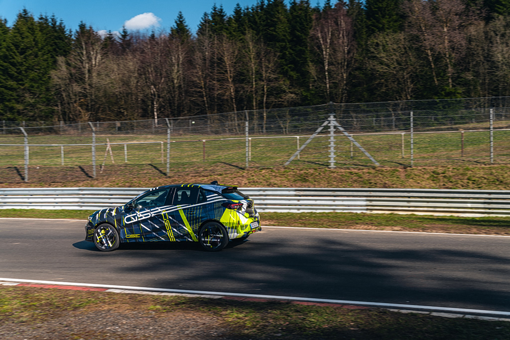 Tο νέο Corsa GSE αποτελεί το επόμενο sport μοντέλο