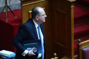 Επίθεση ΠΑΣΟΚ κατά Μ. Λαζαρίδη: «Έχει κάποιο άλλο πτυχίο που δε γνωρίζουμε;» – Νέες αποκαλύψεις από Πολάκη