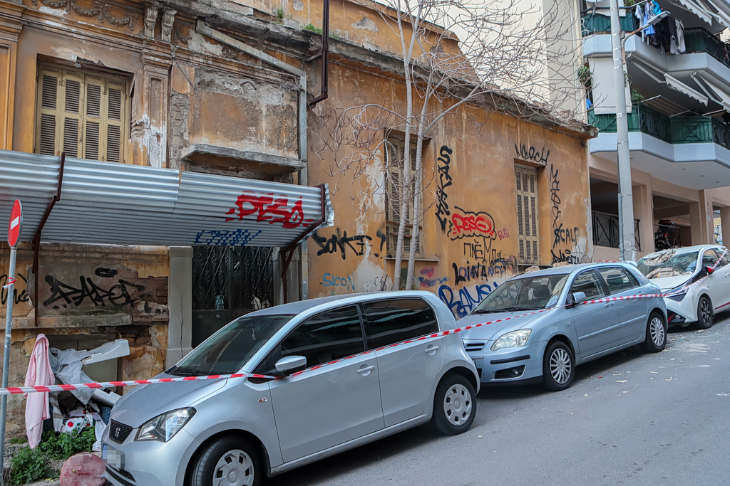 Ποιος πληρώνει τα επικίνδυνα µπαλκόνια – Η επικίνδυνη φθορά που κρύβει μοιραίες παγίδες