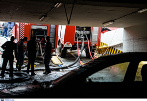 Κακοκαιρία Erminio: Διακοπή κυκλοφορίας στην οδό Παναγίας Μυρτιδιώτισσας στον Πειραιά λόγω συσσώρευσης υδάτων