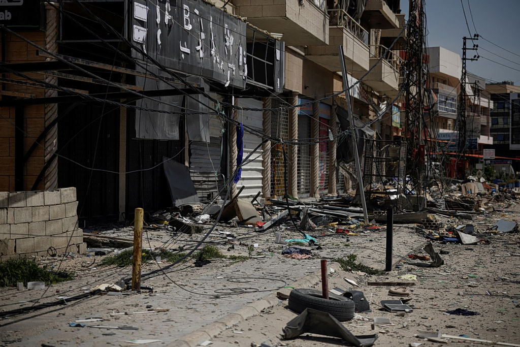 Επικοινωνία Τραμπ με τον πρόεδρο του Λιβάνου, αναφορές για άμεση εκεχειρία – Νέες απειλές Χέγκσεθ στο Ιράν