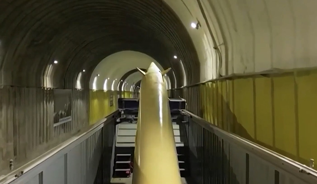 Οι σήραγγες θανάτου του Ιράν: Το απόρρητο οπλοστάσιο κάτω από βουνά (video)