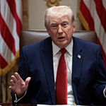 Τραμπ: Η κατάρριψη του F-15 δεν θα επηρεάσει τις διαπραγματεύσεις – Συνετρίβη δεύτερο αμερικανικό αεροσκάφος στον Περσικό