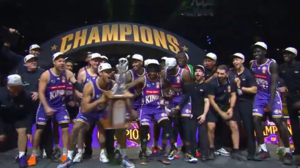 NBL: Πρωταθλητές με… απρόοπτο: Οι Κινγκς σήκωσαν το τρόπαιο και αυτό έσπασε (vid)