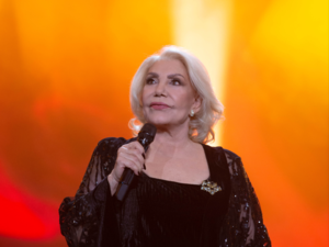 Μαρινέλλα: Μα εσύ ποτέ να μην χαθείς από τη ζωή μας – Η τελευταία εμφάνιση της σπουδαίας ερμηνεύτριας το Μ. Σάββατο στο Mega