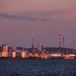 Σαουδική Αραβία: Ιρανική επίθεση έπληξε κρίσιμο πετρελαϊκό αγωγό – Ανησυχία για την παγκόσμια αγορά