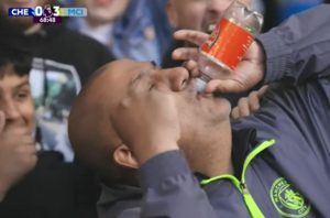 Χαμός στην εξέδρα μετά την παράσταση της Σίτι – Επικό τρολάρισμα στους «bottlers» της Άρσεναλ