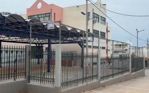 Γλυφάδα: Επιδρομή σε σχολικό συγκρότημα – Βανδάλισαν γραφεία, αφαίρεσαν χιλιάδες ευρώ και υπολογιστές