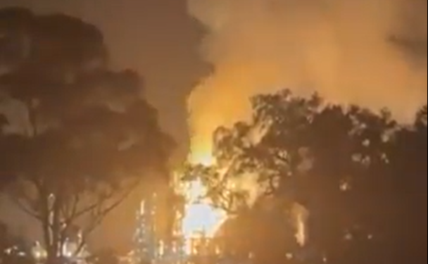 Αυστραλία: Φωτιά στο διυλιστήριο που καλύπτει το 10% των καυσίμων της χώρας