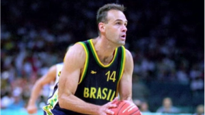 Θρήνος στο παγκόσμιο μπάσκετ: Πέθανε ο θρυλικός Όσκαρ Σμιντ