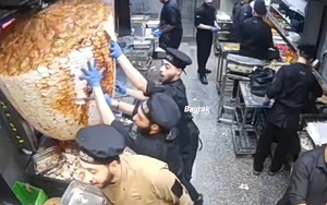 Απίστευτο περιστατικό στην Αίγυπτο: Τεράστιος γύρος φεύγει από τη θέση του και… σκορπάει τον τρόμο (video)