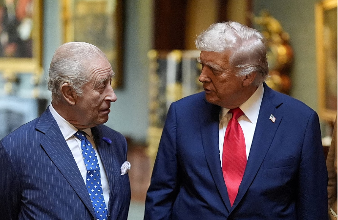 Γκάφα στην Ουάσιγκτον: Τοποθέτησαν σημαίες της Αυστραλίας αντί του Ηνωμένου Βασιλείου εν όψει επίσκεψης του Βασιλιά Καρόλου