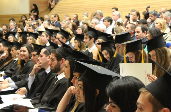 Ολα για το πτυχίο