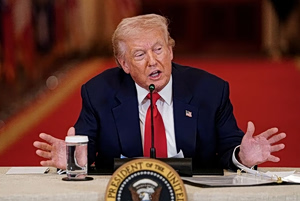 Μήνυμα Τραμπ στο Ιράν: «Αν θέλουν συνομιλίες, μπορούν να μας τηλεφωνήσουν»