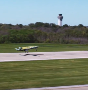 Πρώτη πτήση για το αόρατο drone MQ-25A Stingray του Πολεμικού Ναυτικού των ΗΠΑ – Ποιες είναι οι δυνατότητές του