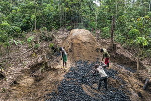 Ενεργειακή κρίση και επιστροφή στο κάρβουνο: Ο πόλεμος στο Ιράν απειλεί το περιβάλλον και τη δημόσια υγεία