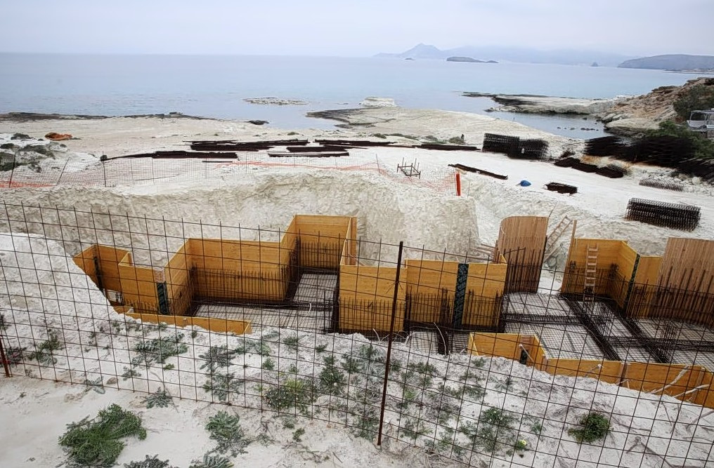 ΥΠΕΝ: «Φρένο» στις οικοδομικές εργασίες στη Μήλο με νέα τροπολογία – Τι προβλέπει