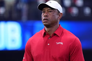 Viral το πόλο μπλουζάκι του Τάιγκερ Γουντς: Εξαντλήθηκε μετά τη σύλληψή του