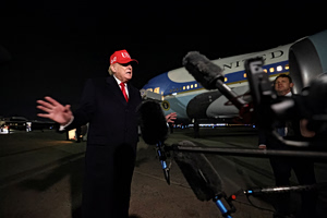 Σφοδρή επίθεση Τραμπ κατά Πάπα: Eίναι αδύναμος, αν δεν ήμουν στο Λευκό Οίκο δεν θα ήταν στο Βατικανό