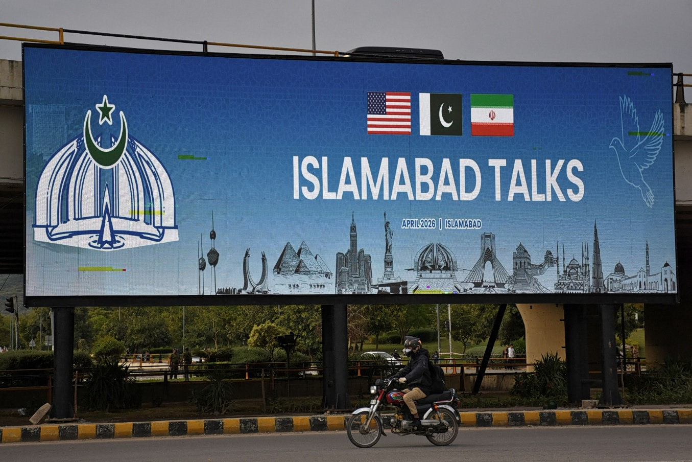 &Omicron;&iota; &Eta;&Pi;&Alpha; &alpha;&nu;&alpha;&zeta;&eta;&tau;&omicron;ύ&nu; &nu;έ&alpha; &delta;&iota;&pi;&lambda;&omega;&mu;&alpha;&tau;&iota;&kappa;ή &sigma;&upsilon;&nu;ά&nu;&tau;&eta;&sigma;&eta; &mu;&epsilon; &tau;&omicron; &Iota;&rho;ά&nu;