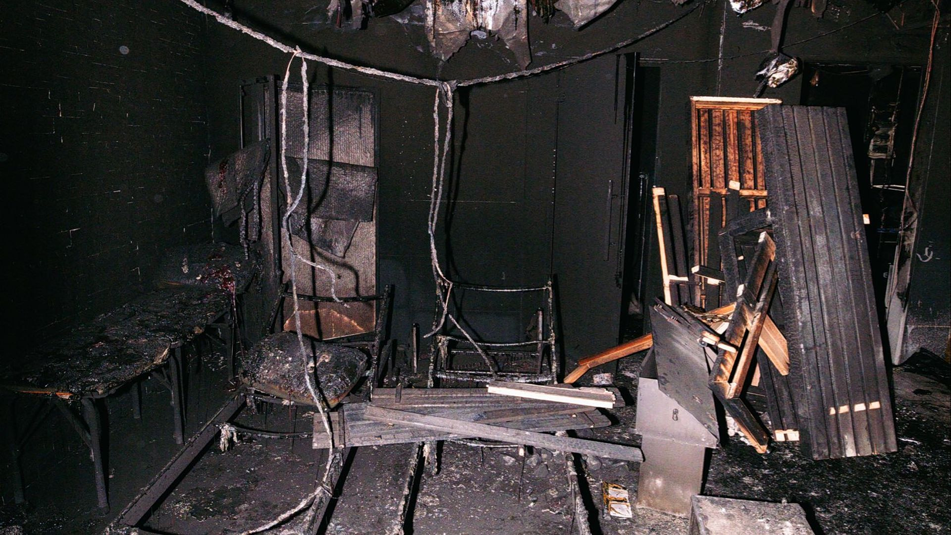 &Beta;&alpha;&sigma;&iota;&lambda;&epsilon;ί&alpha;: &Mu;&epsilon;&gamma;ά&lambda;&epsilon;&sigmaf; &kappa;&alpha;&tau;&alpha;&sigma;&tau;&rho;&omicron;&phi;έ&sigmaf; &sigma;&tau;&alpha; &alpha;&pi;&omicron;&delta;&upsilon;&tau;ή&rho;&iota;&alpha; &mu;&epsilon;&tau;ά &tau;&eta; &phi;&omega;&tau;&iota;ά &sigma;&tau;&omicron; &gamma;ή&pi;&epsilon;&delta;&omicron;