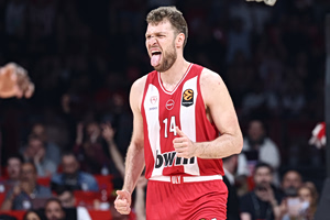 Βεζένκοφ: «Χωρίς τους συμπαίκτες μου δε θα μπορούσα να είχα κερδίσει αυτό το βραβείο»