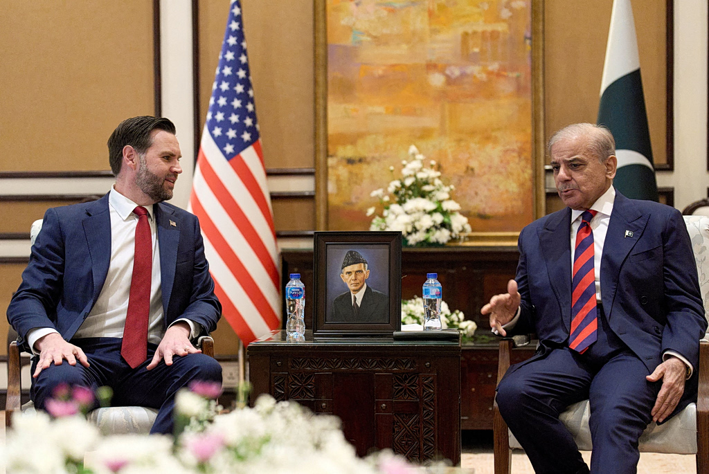 Al Jajeera: Ίσως ολονύχτιες οι διαπραγματεύσεις ΗΠΑ-Ιράν – Αγκάθι τα Στενά του Ορμούζ, η Τεχεράνη θέλει την πλήρη κυριότητα