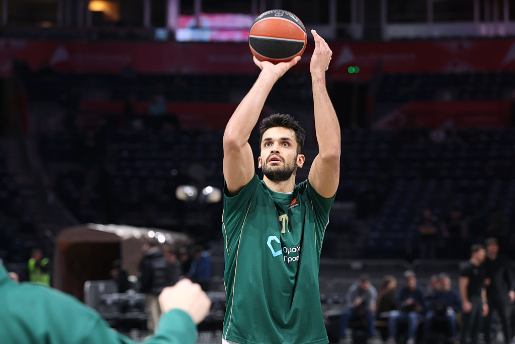 EuroLeague: Επαφές της Φενέρμπαχτσε με τον Ομέρ Γιούρτσεβεν