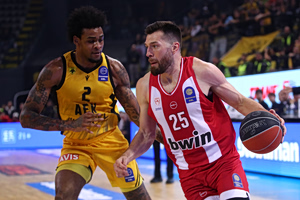 ΑΕΚ – Ολυμπιακός 84-94: Οι ερυθρόλευκοι κράτησαν το αήττητο στο πρωτάθλημα, με επίδειξη δύναμης πριν τη Μονακό