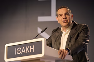 Τσίπρας: «Πριν λίγους μήνες ο κ. Μητσοτάκης δήλωνε πόσο διαφωνεί με το ασυμβίβαστο βουλευτή-υπουργού, σήμερα άλλαξε γνώμη»