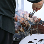 Ξεχάστε ό,τι γνωρίζατε για τον καιρό του Πάσχα – Η μεγάλη ανατροπή που κάνει το σούβλισμα… παιχνιδάκι