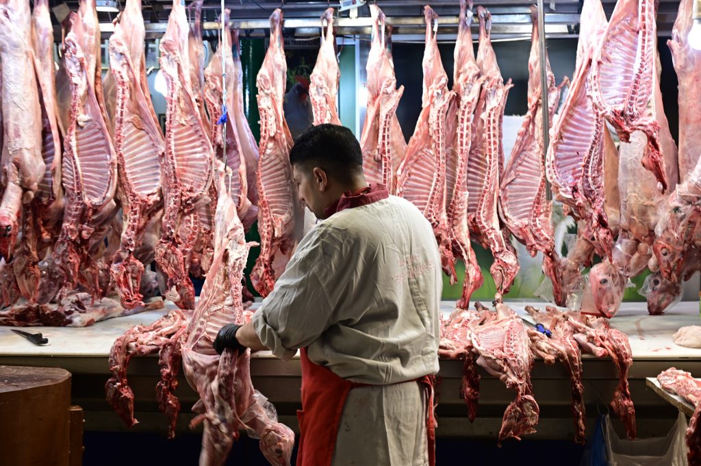 Πασχαλινή αγορά – Εντατικοί οι έλεγχοι σε κάθε γωνιά της Ελλάδας – Αυξημένο 9,3% το πασχαλινό τραπέζι