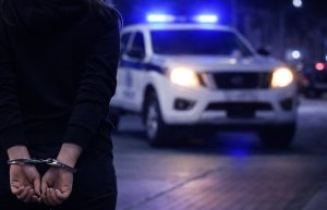 Θεσσαλονίκη: Συνελήφθη γυναίκα επ’ αυτοφώρω για απάτη σε βάρος ηλικιωμένου