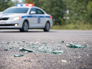 Ηράκλειο: Ζημιές σε παρκαρισμένα αυτοκίνητα κοντά στο αεροδρόμιο «Ν. Καζαντζάκης»