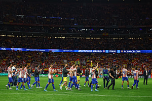 Ατλέτικο Μαδρίτης: Συνεχόμενο τρολάρισμα στην Μπαρτσελόνα με Τζάστιν Μπίμπερ, λιοντάρια και το γρασίδι