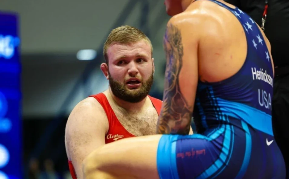 Για το χάλκινο μετάλλιο στο Παγκόσμιο Πρωτάθλημα Πάλης ο Αζαμάτ Χοσόνοβ