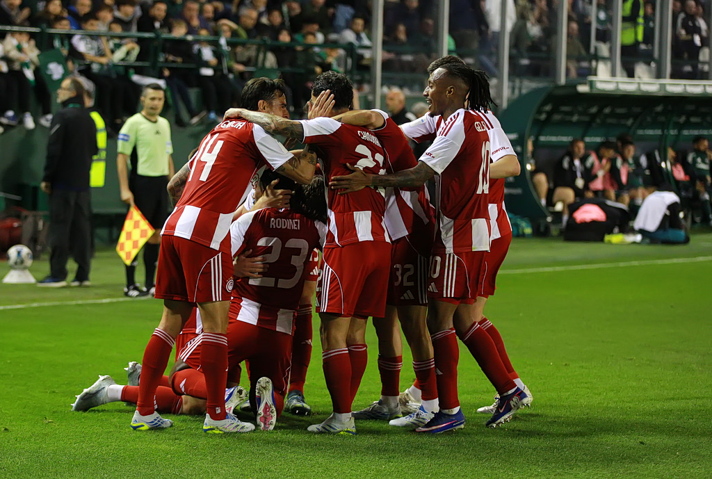 H βαθμολογία των Play-Off της Super League μετά τις νίκες Ολυμπιακού και ΑΕΚ