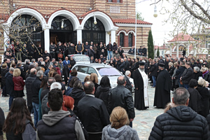 Το τελευταίο «αντίο» στον Στέφανο Μπορμπόκη: Με την σημαία του ΠΑΟΚ το φέρετρο