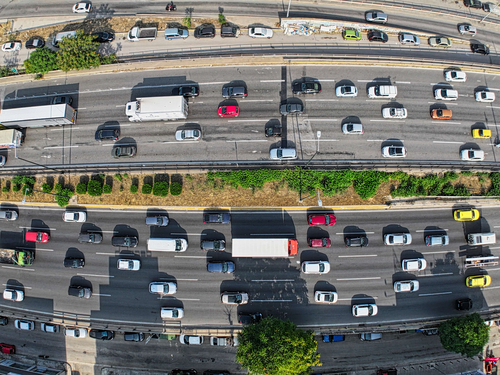 Κυκλοφοριακή συμφόρηση στην Αττική: Προβλήματα σε βασικές αρτηρίες
