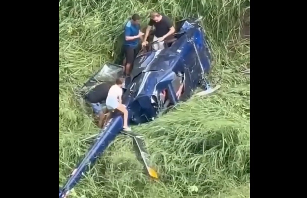 Βίντεο ντοκουμέντο παρολίγον τραγωδίας στη Βραζιλία – Ελικόπτερο στο οποίο επέβαινε τετραμελής οικογένεια συνετρίβη