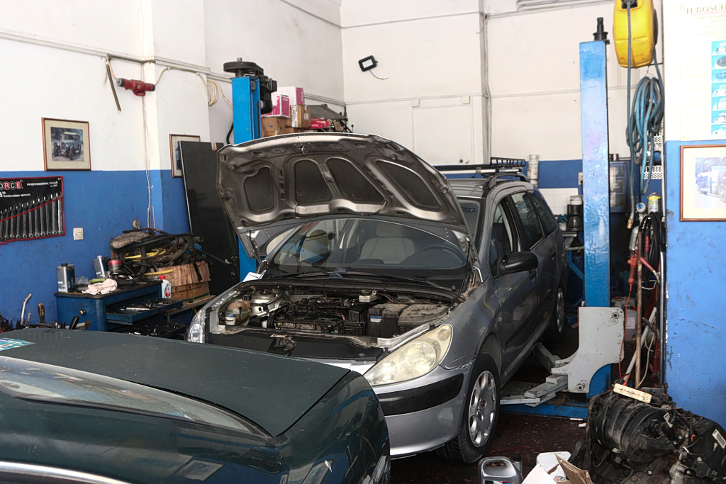 Φοροδιαφυγή: Συνεργεία αυτοκινήτων στην κορυφή, 3,1 δισ. ευρώ πρόστιμα