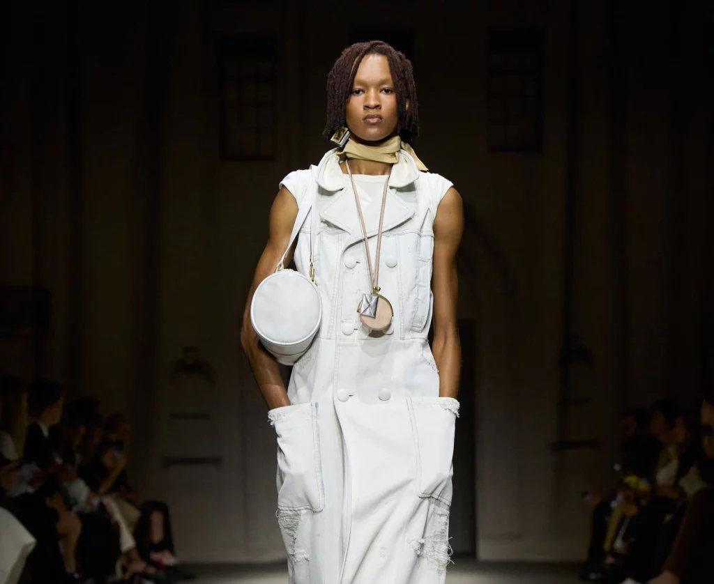 Επιλέξτε το χρώμα της αγνότητας για την Ανάσταση και την ημέρα της Λαμπρής: Λευκά, υπέροχα,  μοναδικά!