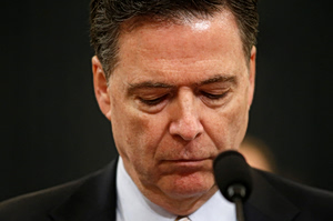 Aντιμέτωπος με την κατηγορία πως απείλησε τη ζωή του προέδρου των ΗΠΑ o πρώην διευθυντής του FBI Κόμι