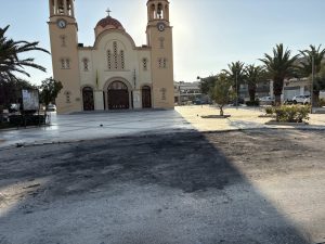 Κρήτη: Καταστροφές στο Ηράκλειο τη νύχτα της Ανάστασης: Καμένοι κάδοι και φανάρια, ζημιές σε δρόμους